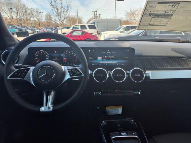 new 2025 Mercedes-Benz GLB 250 car, priced at $44,550