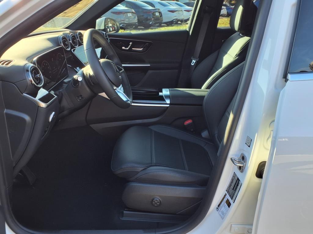 new 2024 Mercedes-Benz GLC 300 car, priced at $51,585