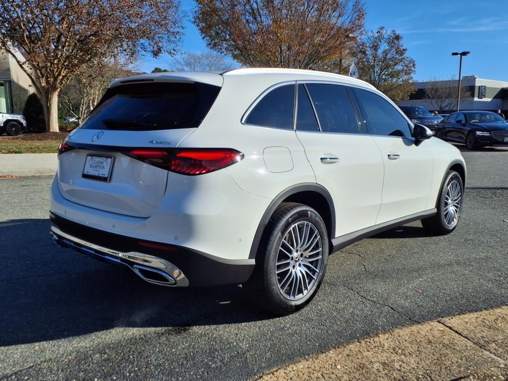new 2024 Mercedes-Benz GLC 300 car, priced at $51,585