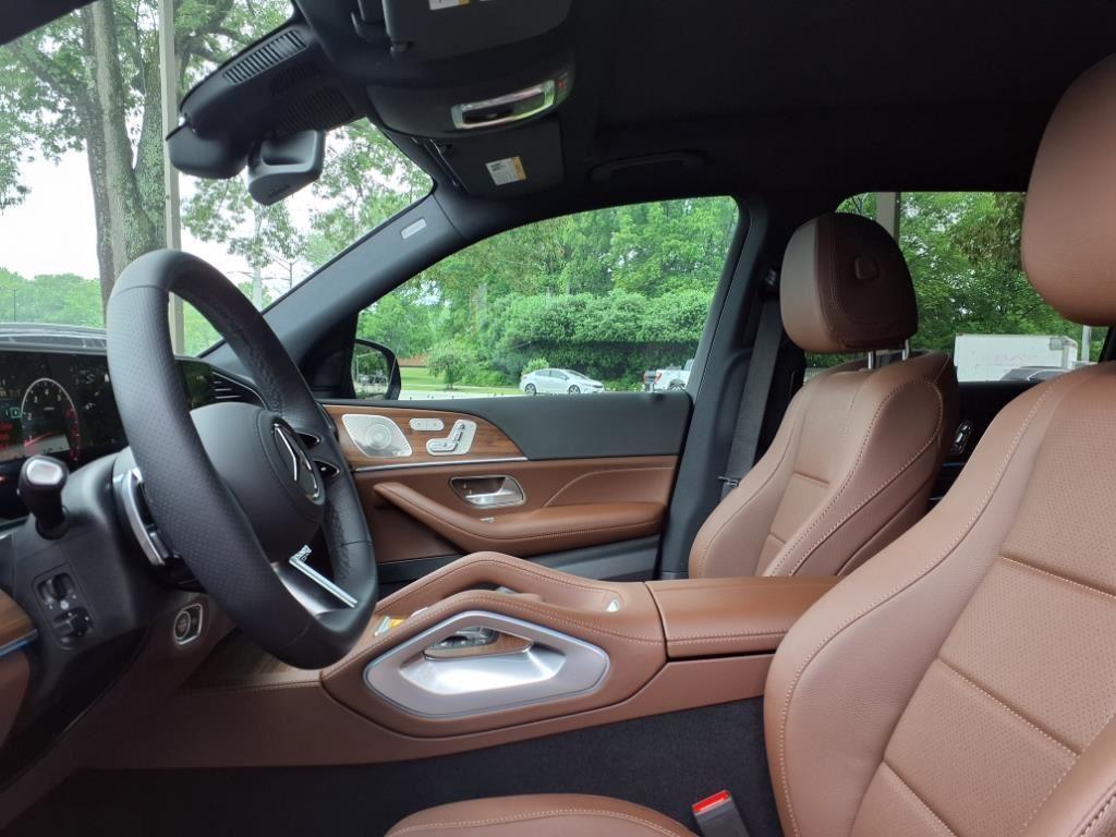 new 2025 Mercedes-Benz GLS 450 car, priced at $97,410