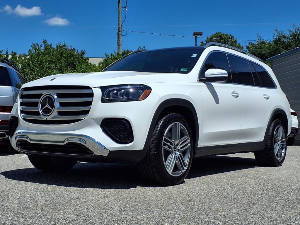 new 2025 Mercedes-Benz GLS 450 car, priced at $98,245
