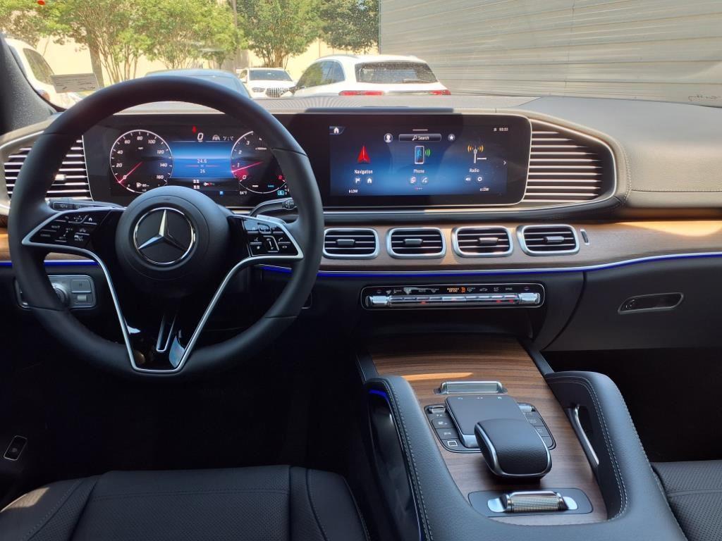 new 2025 Mercedes-Benz GLS 450 car, priced at $98,245