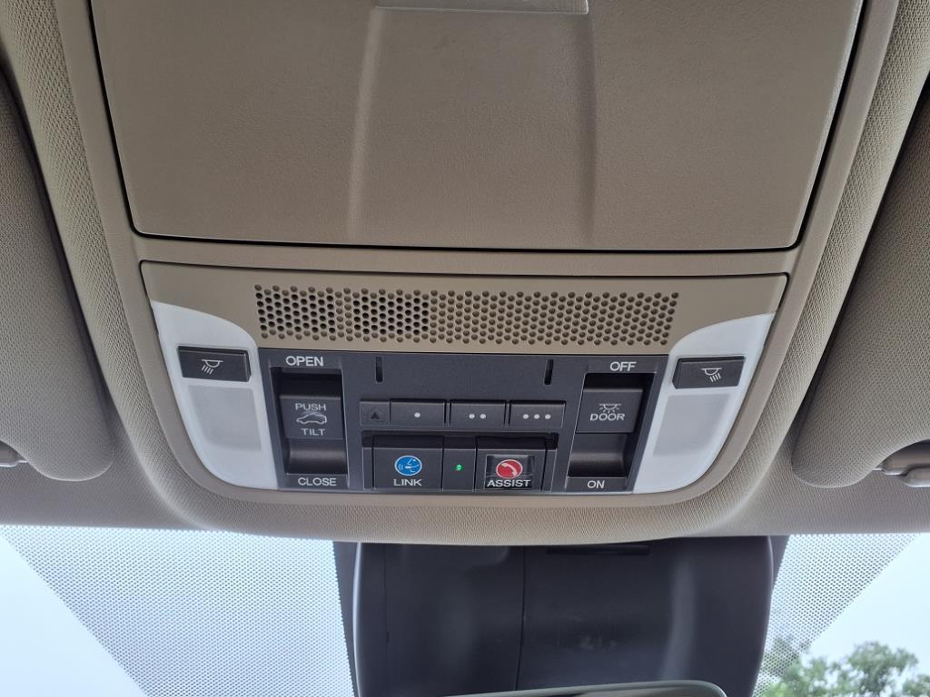 used 2020 Acura MDX car, priced at $19,887