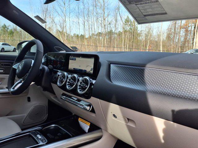 new 2025 Mercedes-Benz GLA 250 car, priced at $51,665