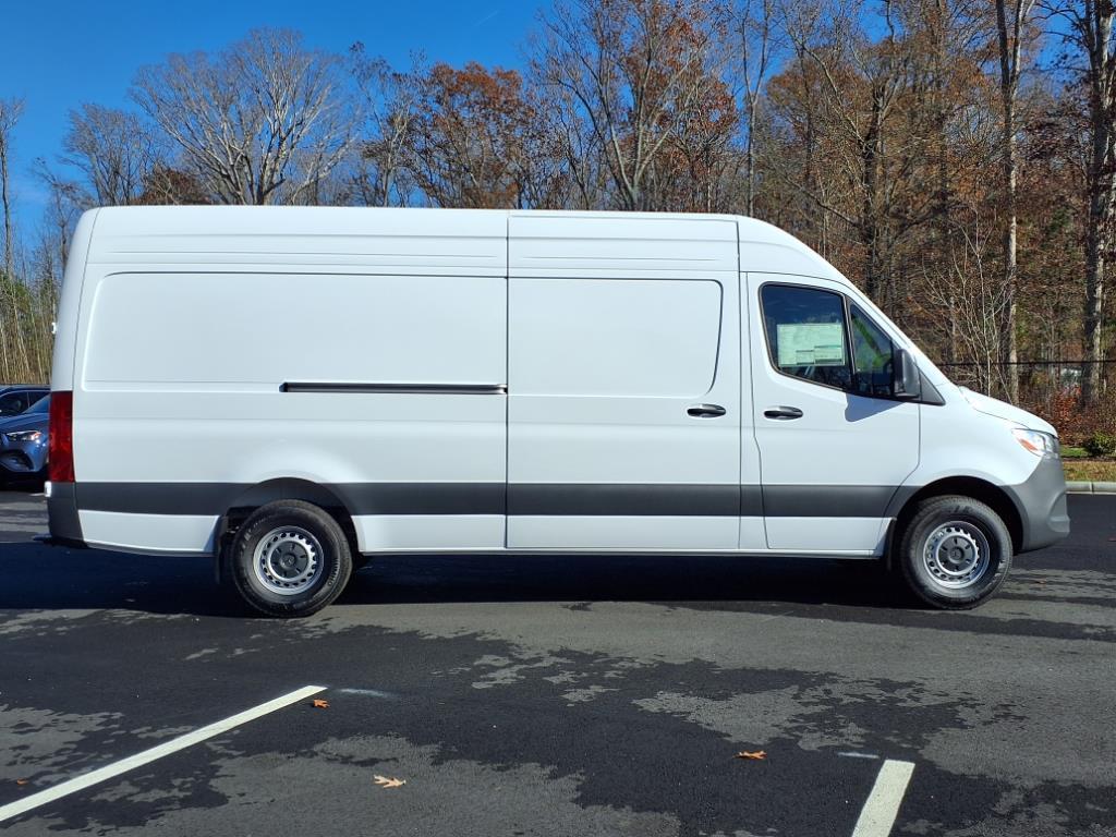 new 2025 Mercedes-Benz Sprinter 2500 car, priced at $67,618