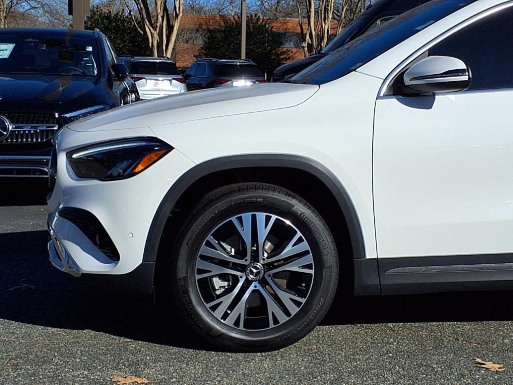 new 2025 Mercedes-Benz GLA 250 car, priced at $44,345