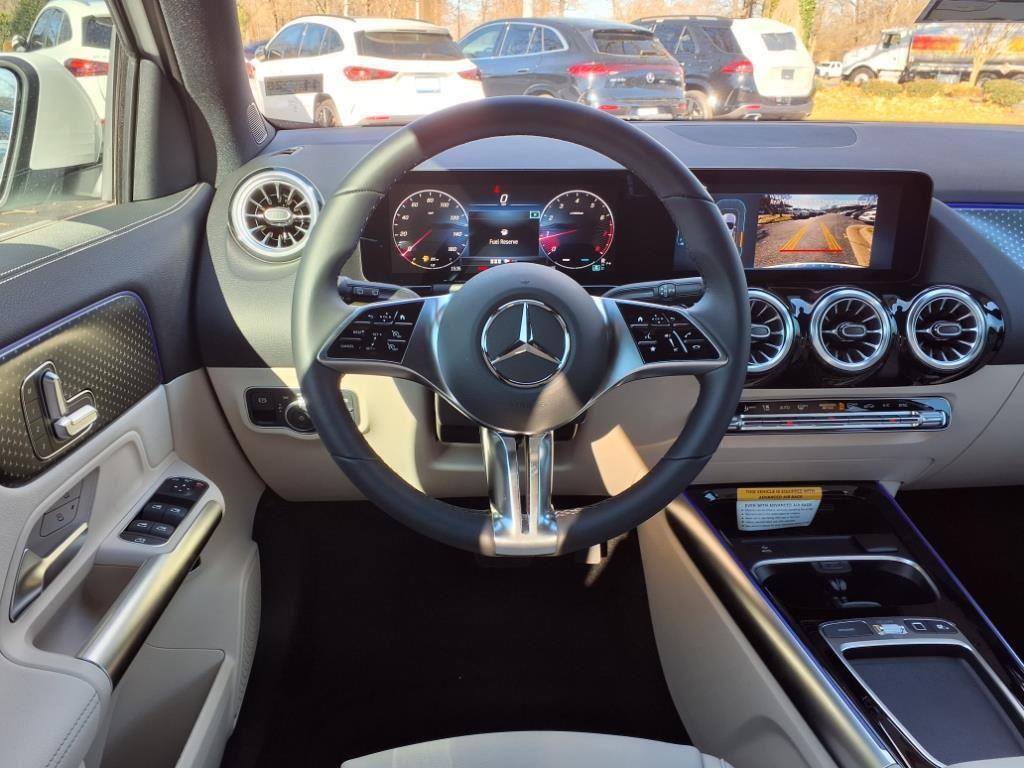new 2025 Mercedes-Benz GLA 250 car, priced at $44,345