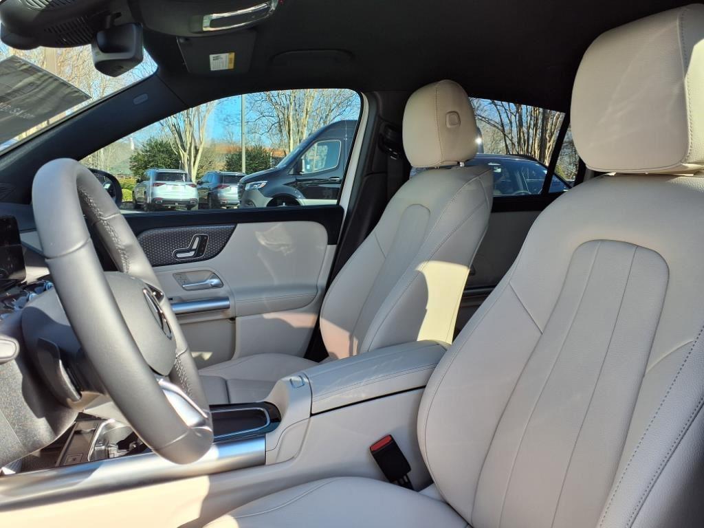 new 2025 Mercedes-Benz GLA 250 car, priced at $44,345