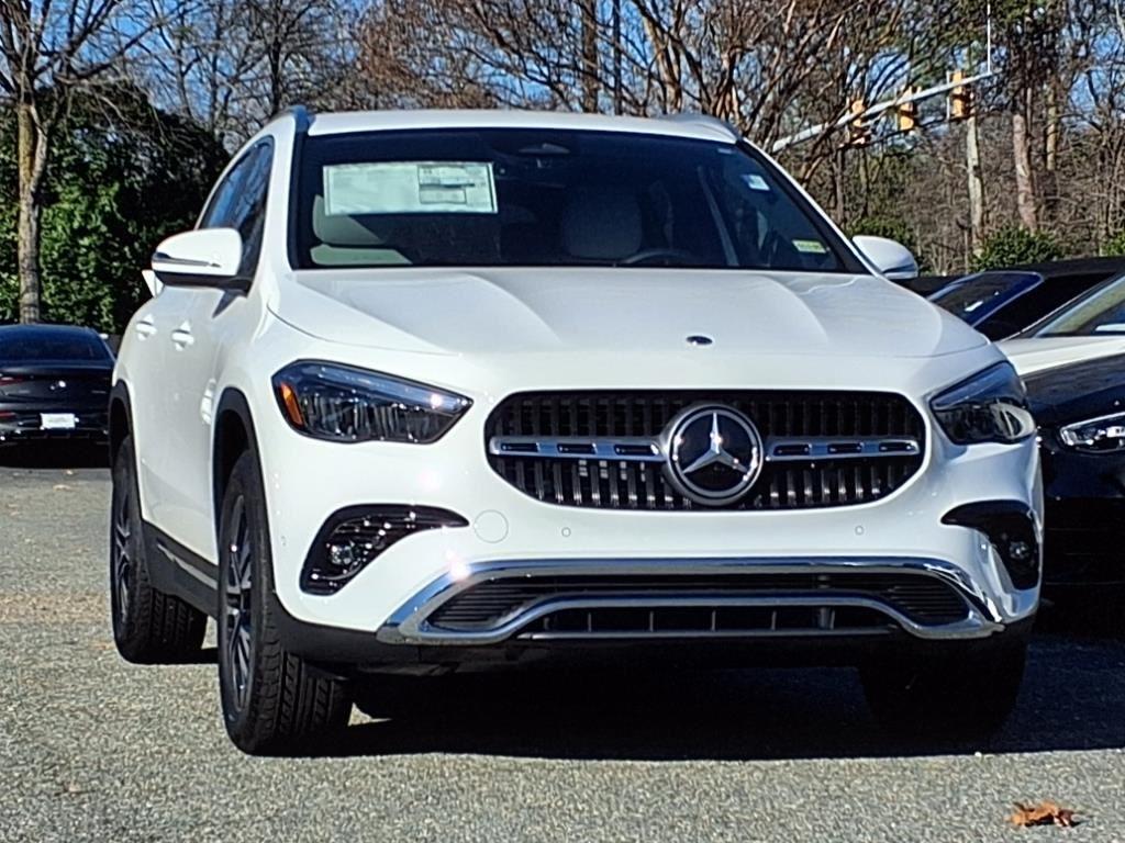 new 2025 Mercedes-Benz GLA 250 car, priced at $44,345