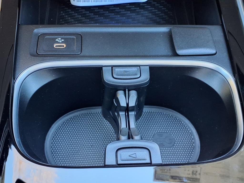 new 2025 Mercedes-Benz GLA 250 car, priced at $44,345