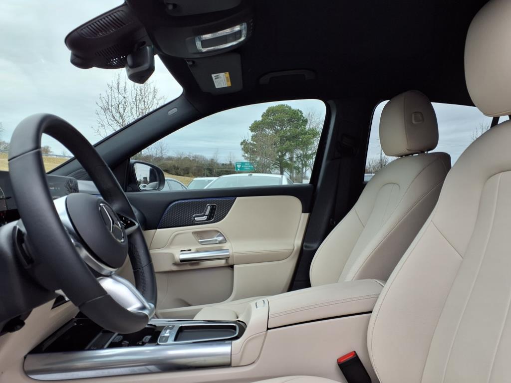 used 2025 Mercedes-Benz GLA 250 car, priced at $43,188