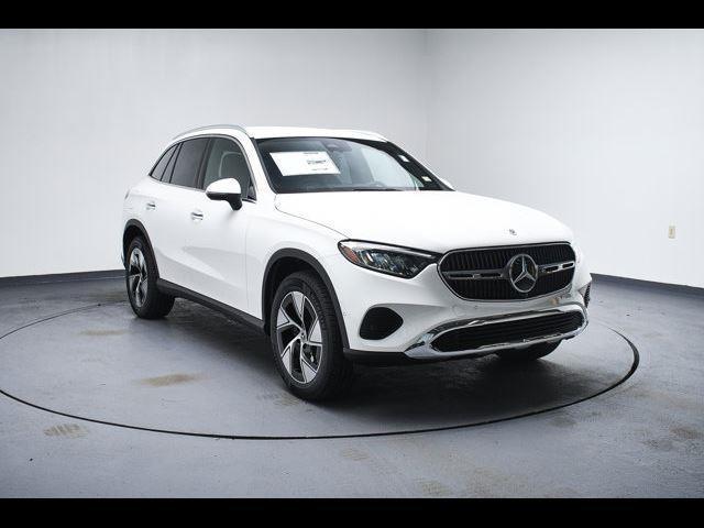 new 2024 Mercedes-Benz GLC 300 car, priced at $51,785