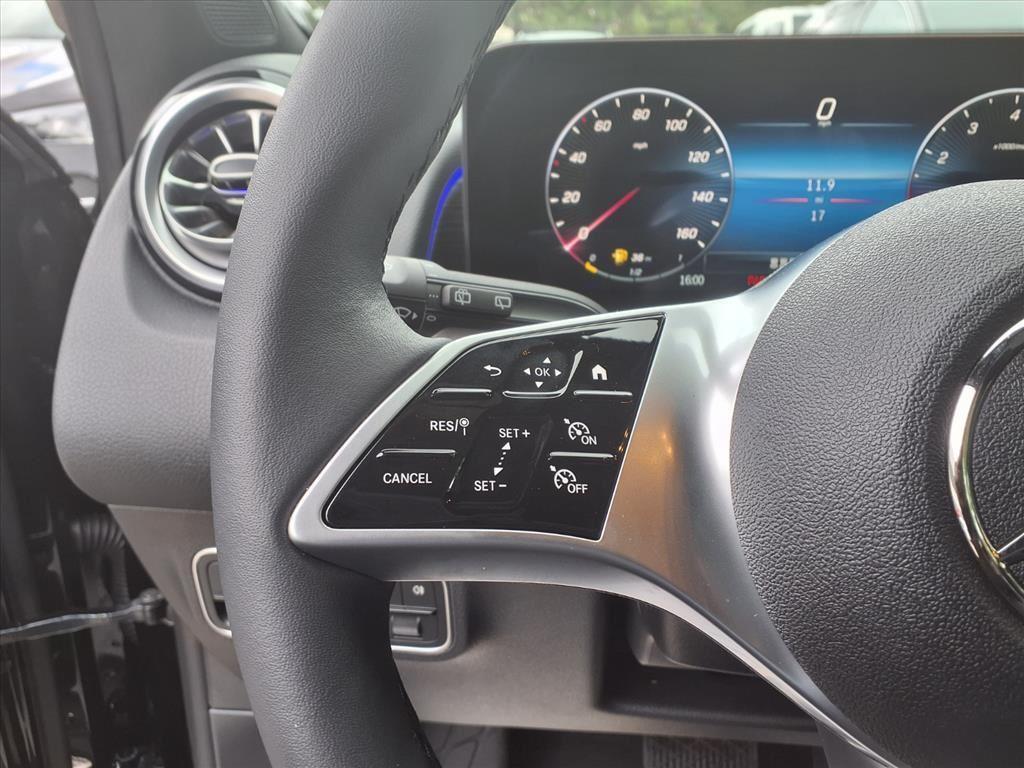 new 2026 Mercedes-Benz GLB 250 car, priced at $51,815