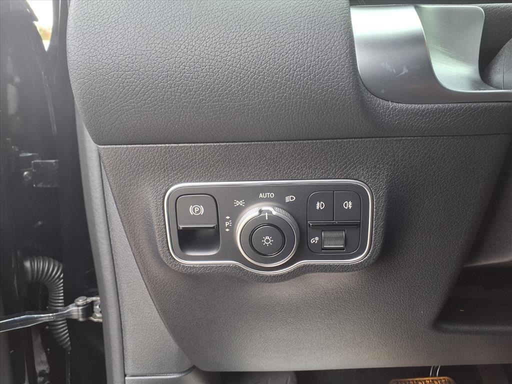 new 2026 Mercedes-Benz GLB 250 car, priced at $51,815