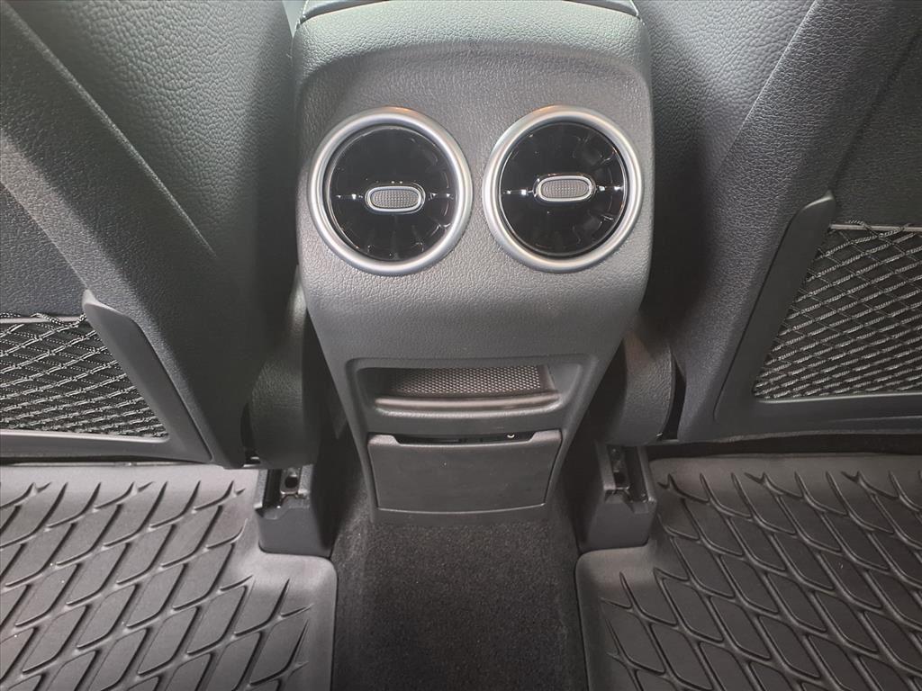 new 2026 Mercedes-Benz GLB 250 car, priced at $51,815