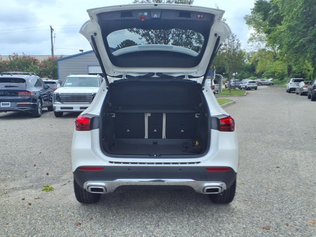 new 2026 Mercedes-Benz GLA 250 car, priced at $47,515