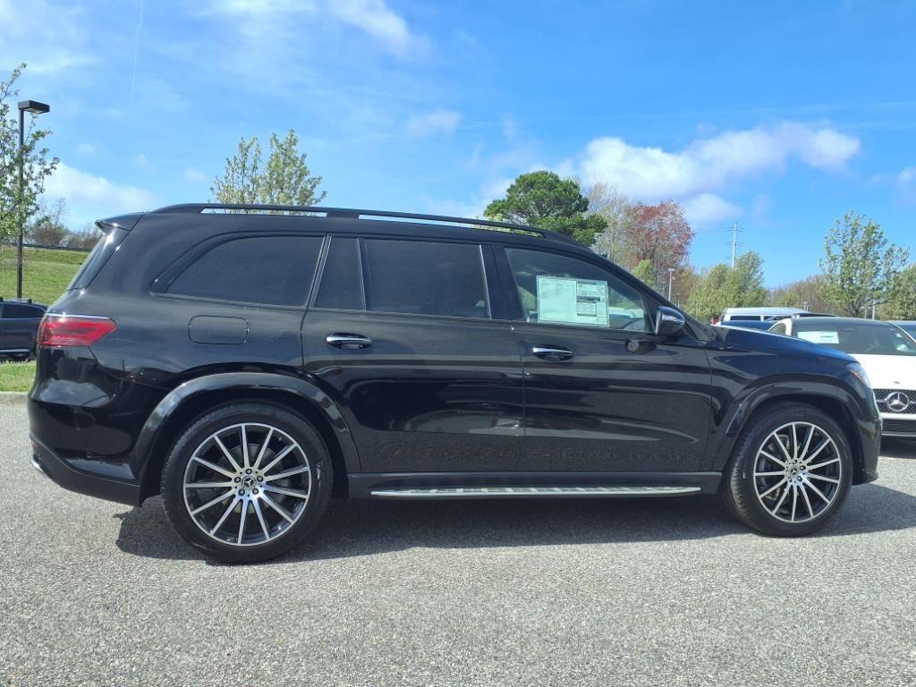 new 2025 Mercedes-Benz GLS 580 car, priced at $117,365