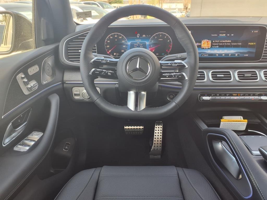 new 2025 Mercedes-Benz GLS 580 car, priced at $117,365