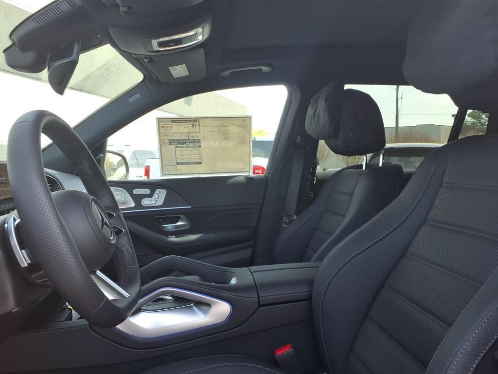 new 2025 Mercedes-Benz GLS 580 car, priced at $117,365