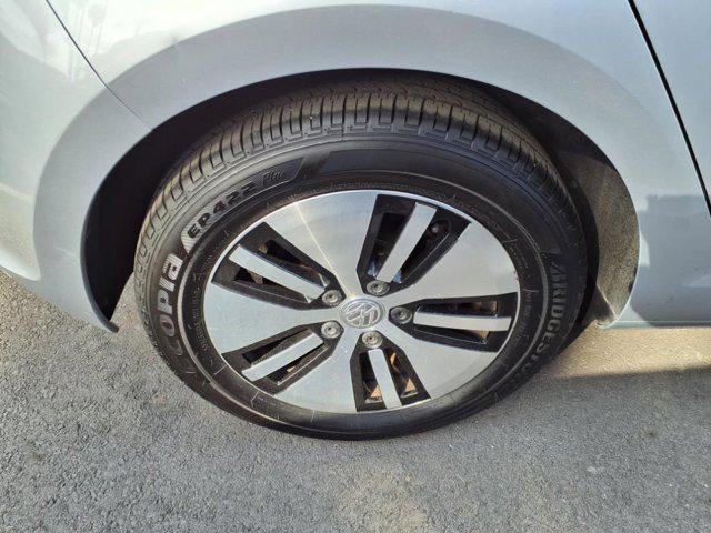 used 2016 Volkswagen e-Golf car, priced at $13,995