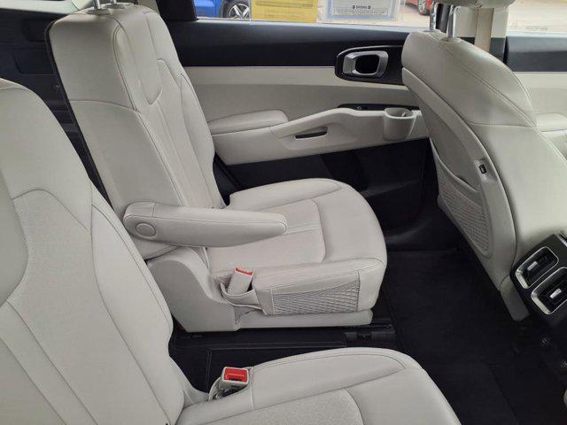 used 2021 Kia Sorento Hybrid car, priced at $22,995
