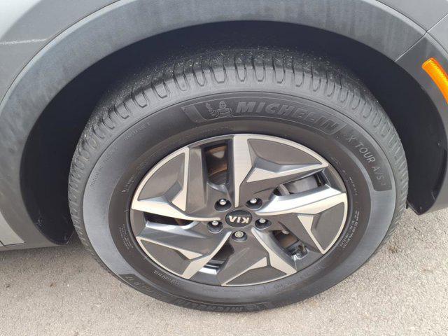 used 2021 Kia Sorento Hybrid car, priced at $22,995