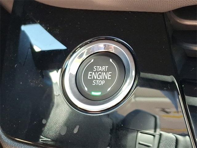 new 2025 Buick Envision car, priced at $40,084