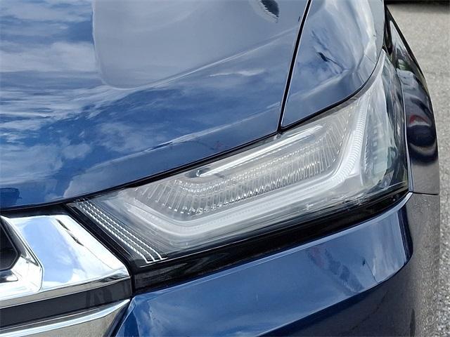 used 2022 Chevrolet Traverse car, priced at $29,729