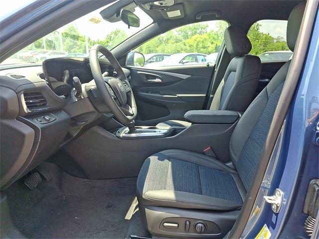 new 2025 Buick Envista car, priced at $27,160
