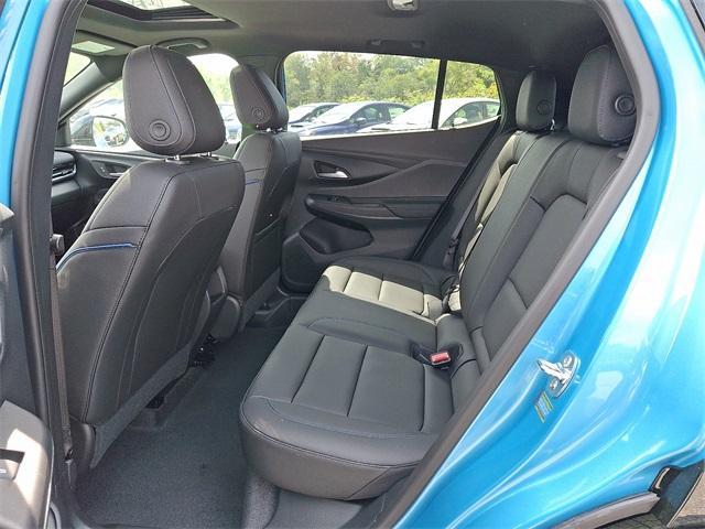 new 2025 Buick Envista car, priced at $28,877