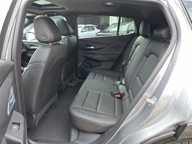 new 2025 Buick Envista car, priced at $28,877