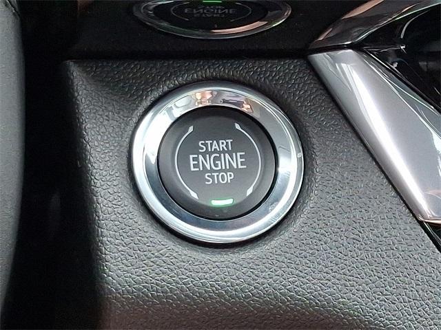 new 2025 Buick Envista car, priced at $28,877