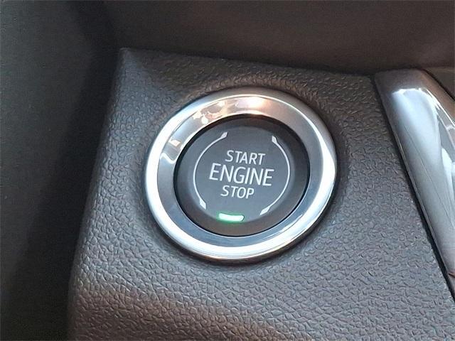 new 2025 Buick Envista car, priced at $26,701