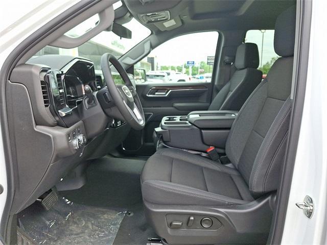 new 2025 GMC Sierra 1500 car, priced at $51,885