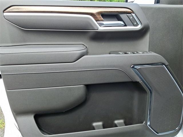 new 2025 GMC Sierra 1500 car, priced at $51,885
