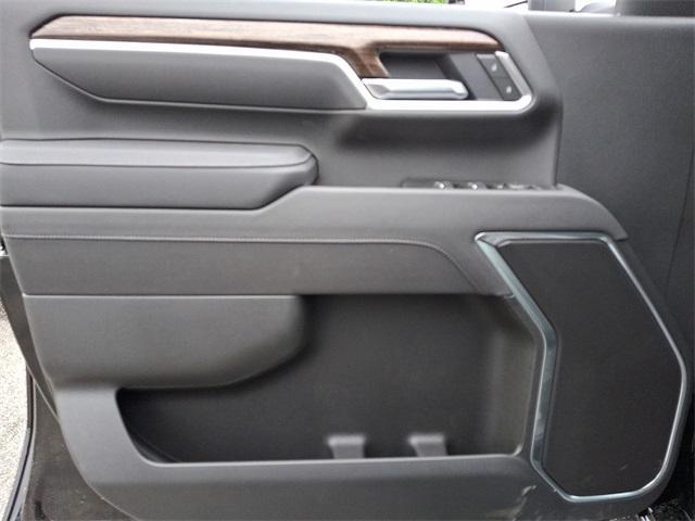 new 2025 GMC Sierra 2500 car, priced at $70,277