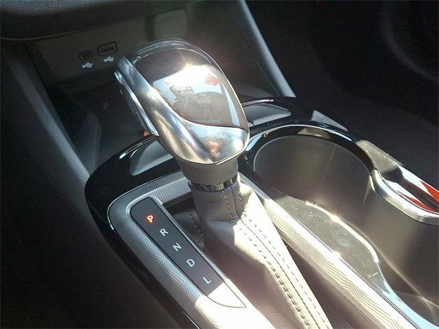 new 2025 Buick Envista car, priced at $28,877