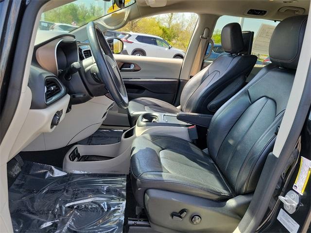used 2017 Chrysler Pacifica car, priced at $18,888