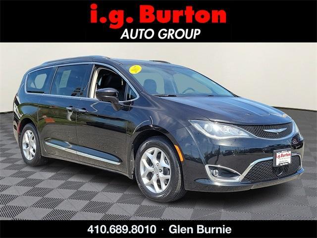 used 2017 Chrysler Pacifica car, priced at $19,635