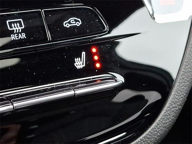 new 2025 Buick Envista car, priced at $31,195