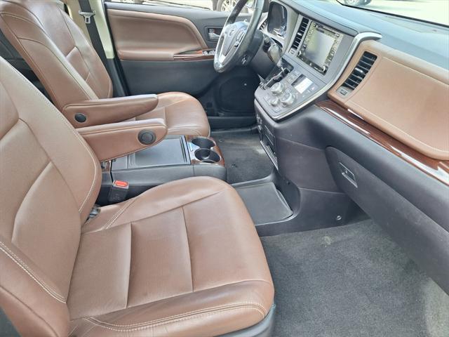 used 2018 Toyota Sienna car, priced at $28,900