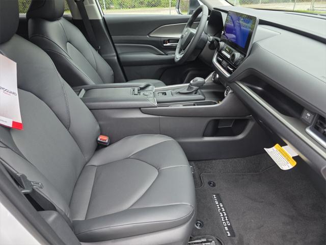 new 2025 Toyota Grand Highlander car, priced at $52,093