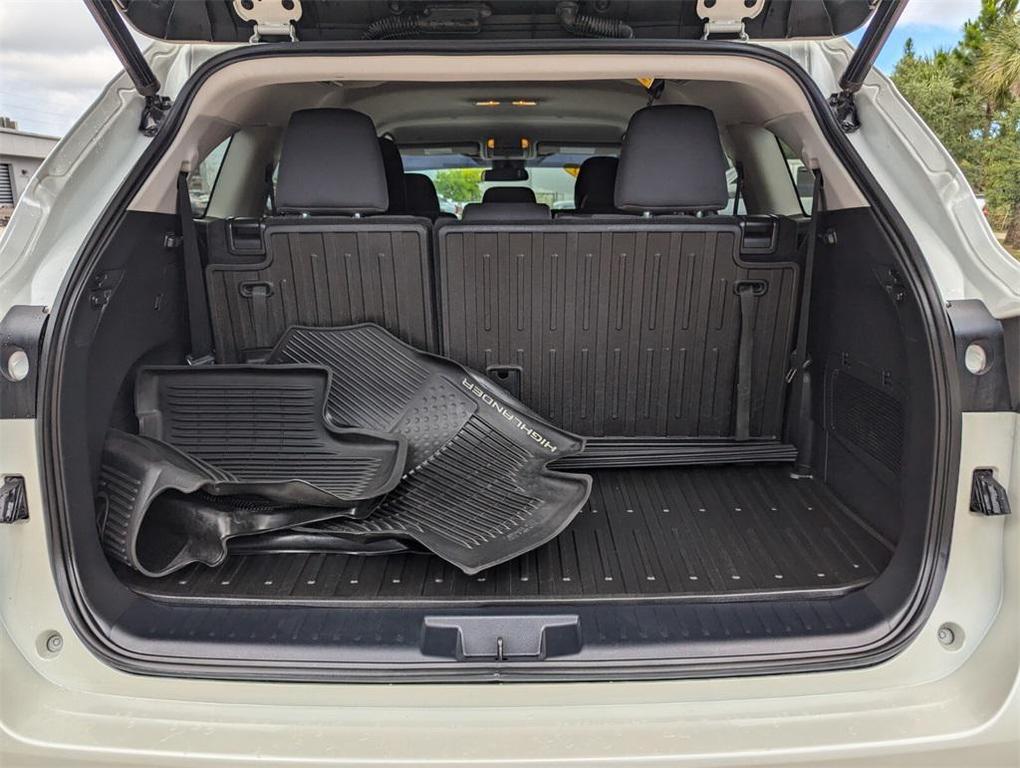 used 2020 Toyota Highlander car, priced at $26,981