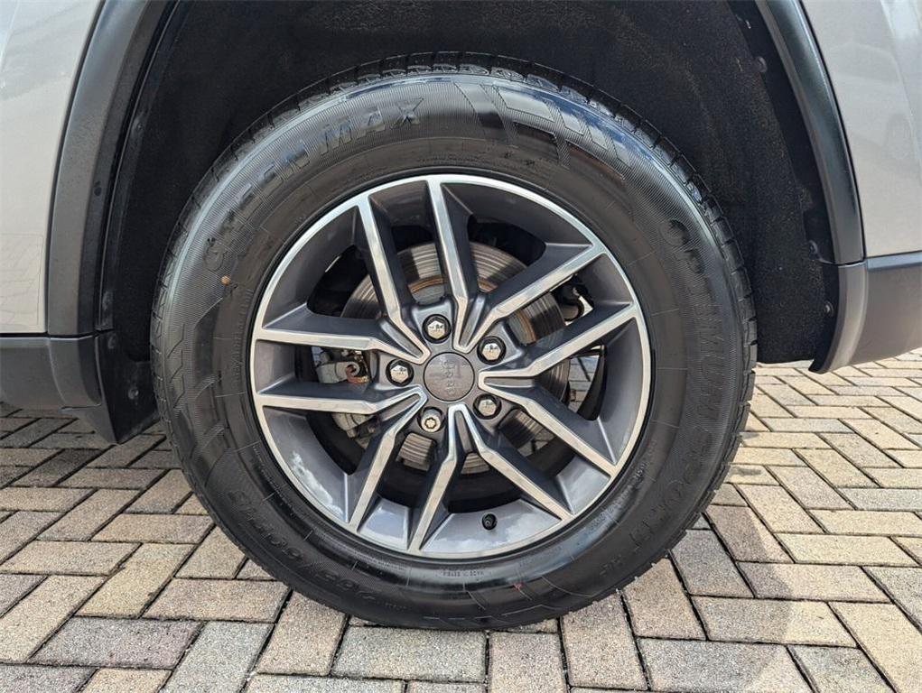 used 2019 Jeep Grand Cherokee car, priced at $16,994