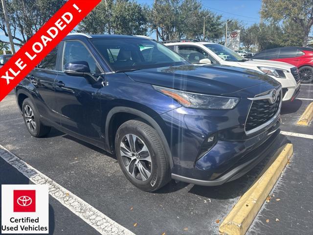 used 2023 Toyota Highlander car, priced at $39,900