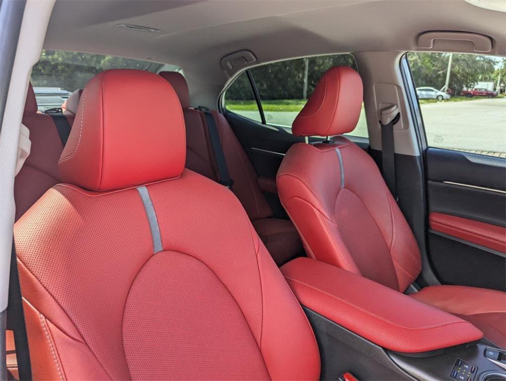 used 2024 Toyota Camry Hybrid car, priced at $31,577