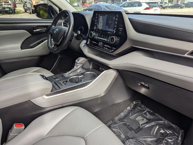 used 2020 Toyota Highlander Hybrid car, priced at $28,891