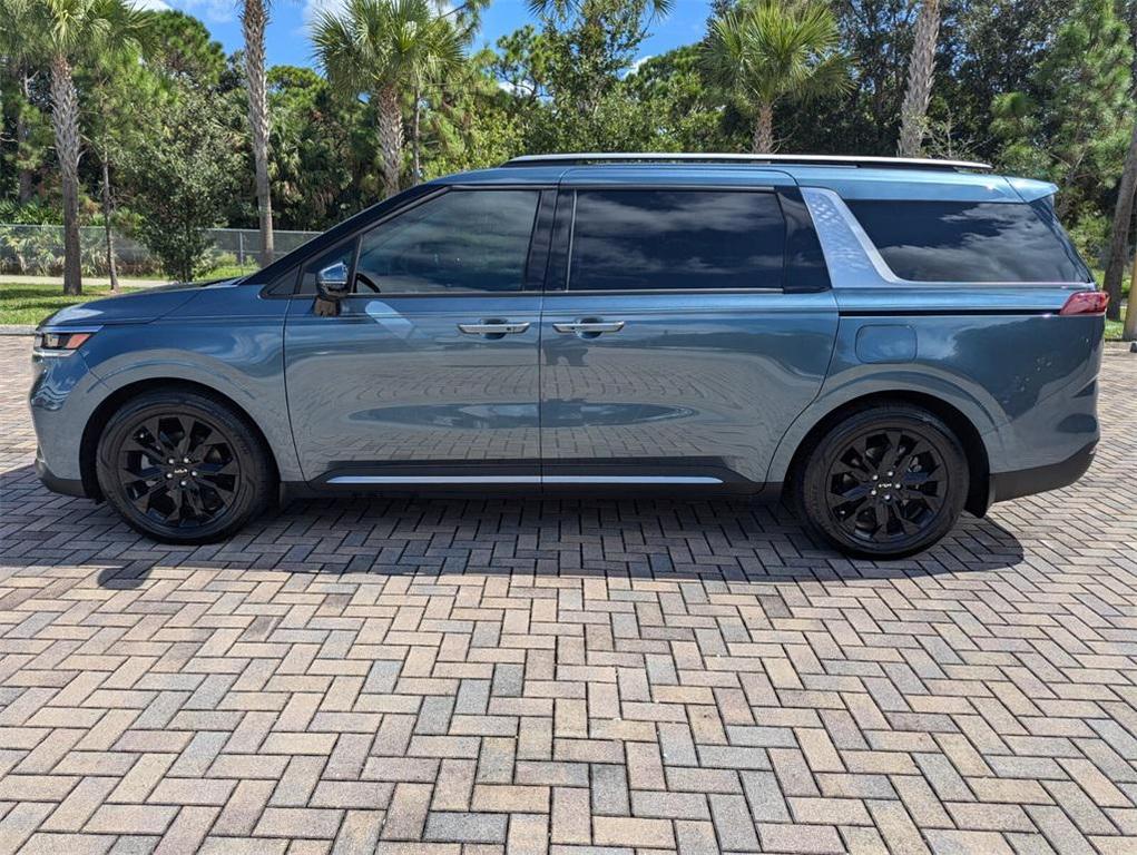 used 2024 Kia Carnival car, priced at $41,361