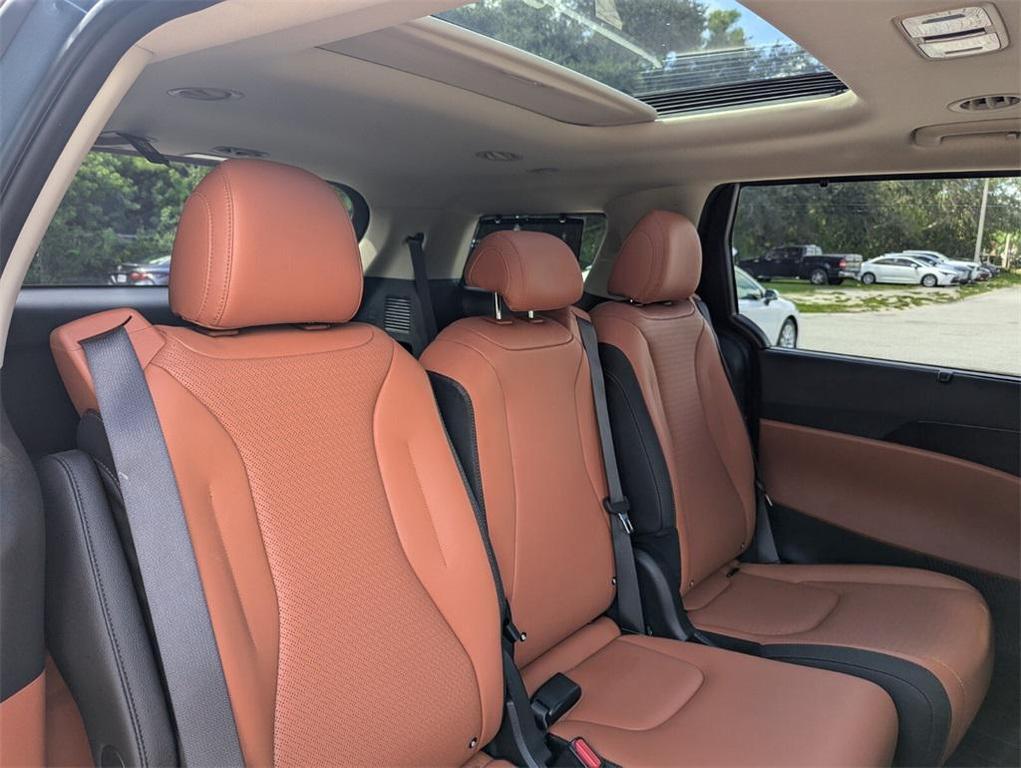 used 2024 Kia Carnival car, priced at $41,361