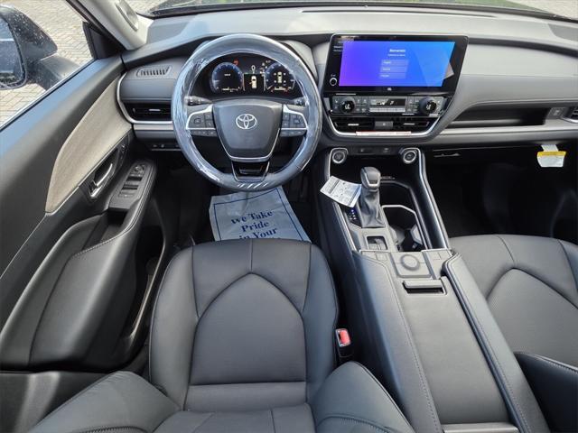 new 2025 Toyota Grand Highlander car, priced at $54,419